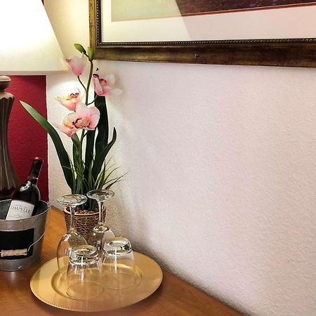 Budget Inn Ontario Bagian luar foto