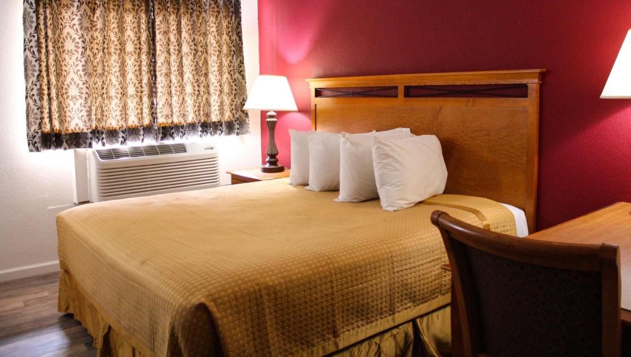 Budget Inn Ontario Bagian luar foto