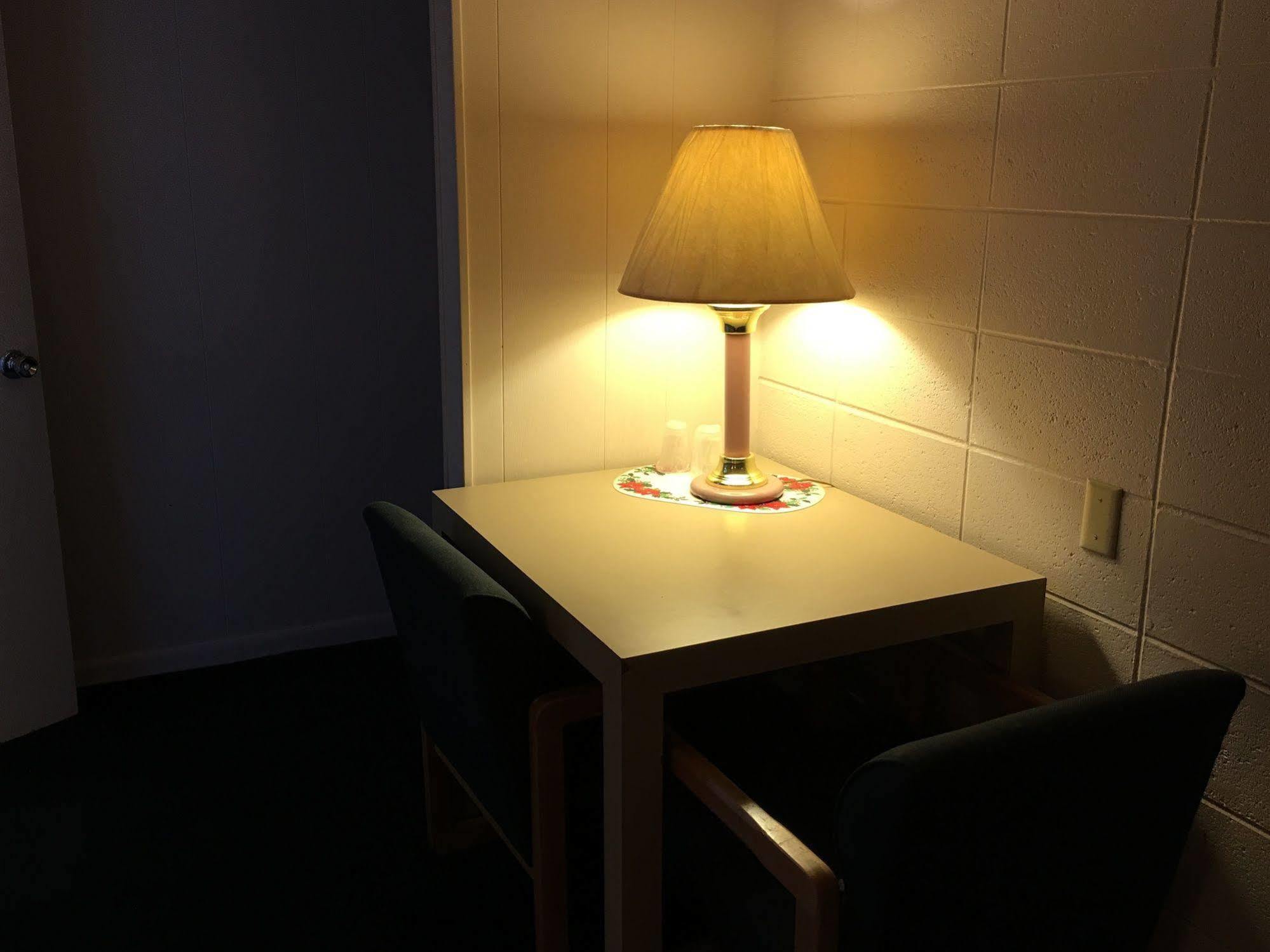 Budget Inn Ontario Bagian luar foto