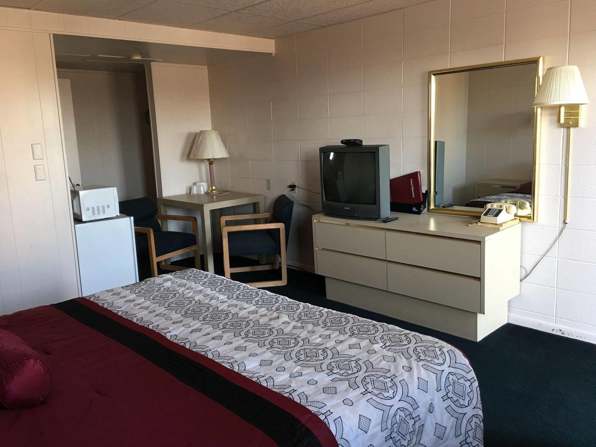 Budget Inn Ontario Bagian luar foto